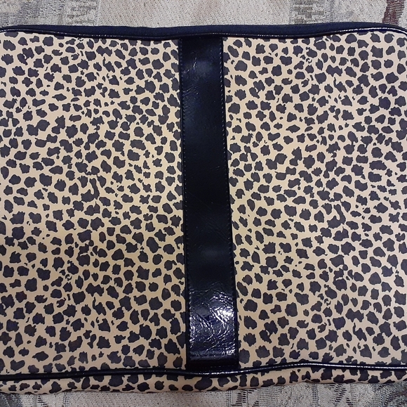 Liz Claiborne Laptop/Mac Book Sleeve - Picture 2 of 3